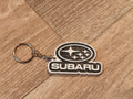 Porte-clé impression 3D bicolore Subaru - Noir et Blanc